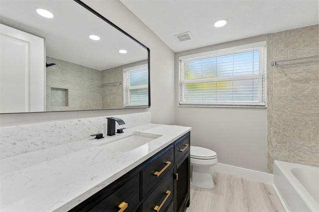 140 88TH AVENUE NE, St Petersburg, FL 33702