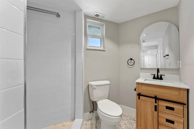 140 88TH AVENUE NE, St Petersburg, FL 33702