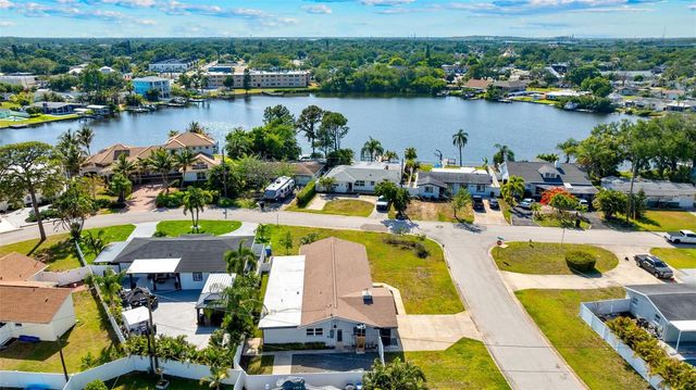 140 88TH AVENUE NE, St Petersburg, FL 33702