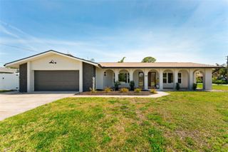 140 88TH AVENUE NE, St Petersburg, FL 33702