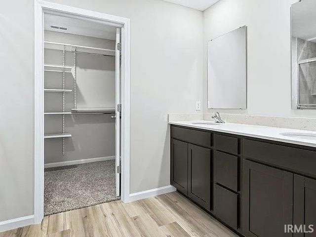 1421 Greencastle Drive, Warsaw, IN 46582