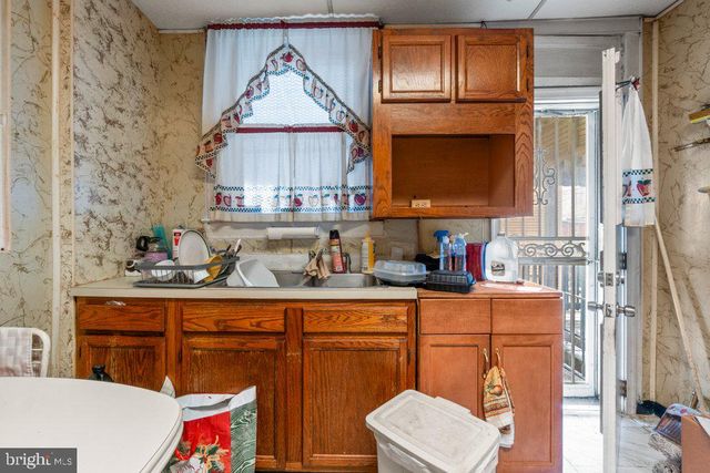 1239 N ELLWOOD AVE, Baltimore, MD 21213