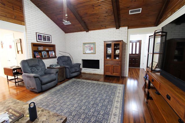 1704 Redwood Circle, Alvin, TX 77511