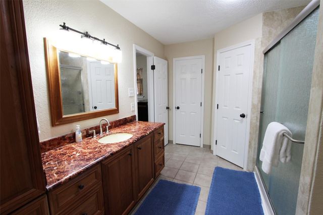 1704 Redwood Circle, Alvin, TX 77511