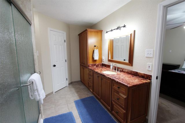 1704 Redwood Circle, Alvin, TX 77511
