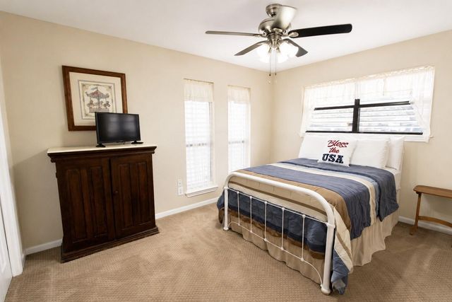 1704 Redwood Circle, Alvin, TX 77511