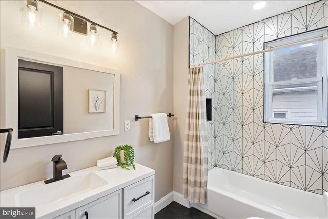 3925 NORFOLK AVE, Baltimore, MD 21216