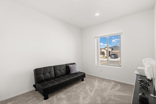 166 Spectrum Avenue SW, Rio Rancho, NM 87124
