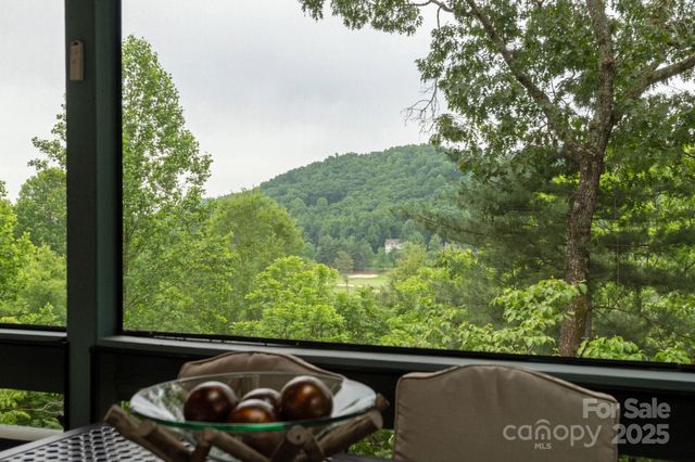104 SUNNY VIEW Lane, Flat Rock, NC 28739