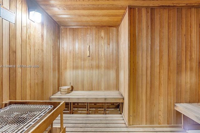 15811 Collins Ave 403, Sunny Isles Beach, FL 33160