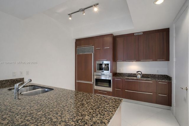 15811 Collins Ave 403, Sunny Isles Beach, FL 33160