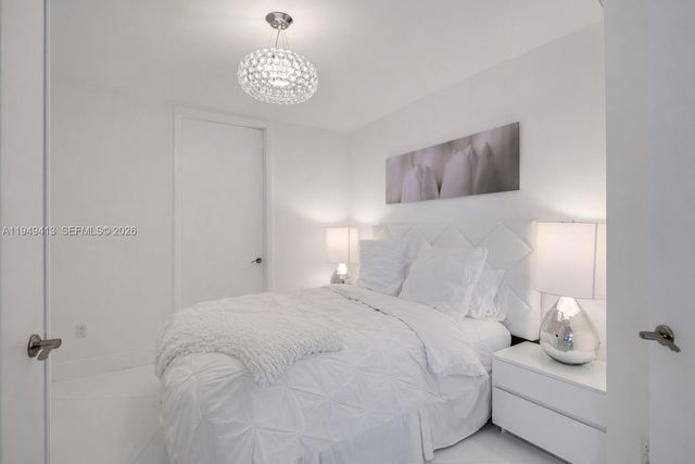 15811 Collins Ave 403, Sunny Isles Beach, FL 33160