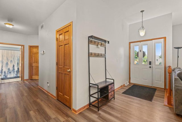 1114 Heron COURT, Mukwonago, WI 53149