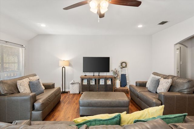 100 Ruth Court, Aledo, TX 76008