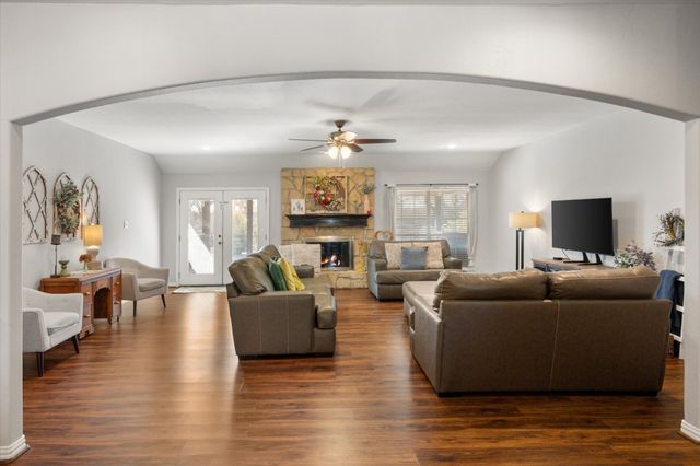 100 Ruth Court, Aledo, TX 76008