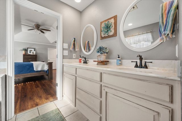 100 Ruth Court, Aledo, TX 76008