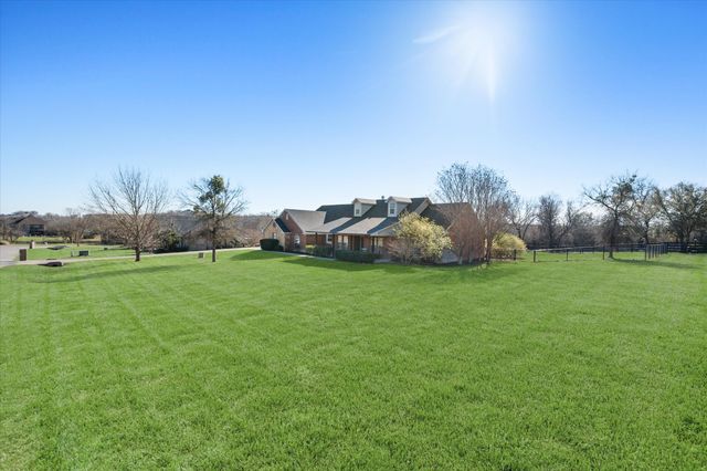 100 Ruth Court, Aledo, TX 76008