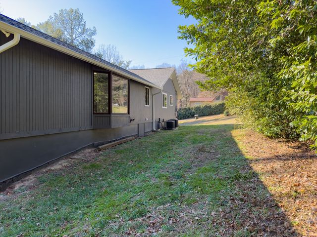 1541 Threadmill Road, Dalton, GA 30720
