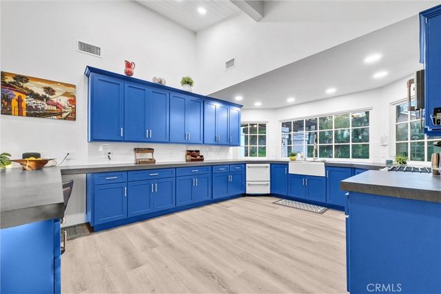 2120 Fairview, Riverside, CA 92506