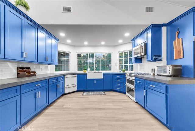 2120 Fairview, Riverside, CA 92506