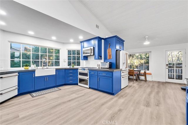 2120 Fairview, Riverside, CA 92506