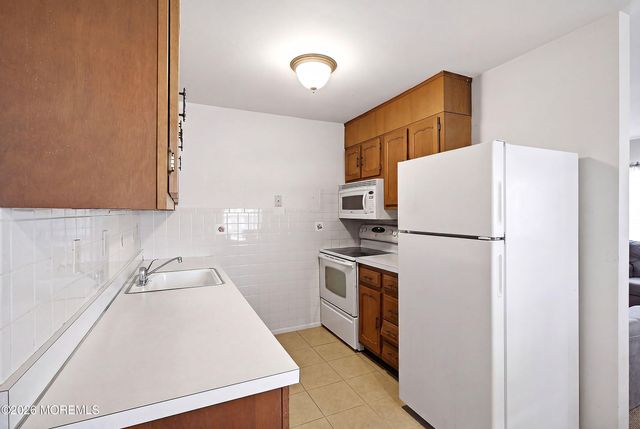 1121D Argyll Circle D, Lakewood, NJ 08701