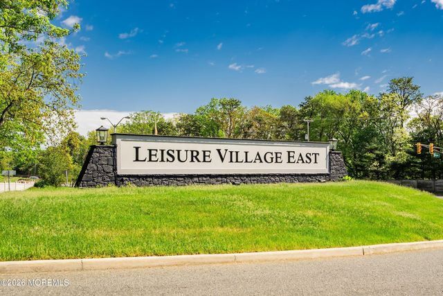 1121D Argyll Circle D, Lakewood, NJ 08701