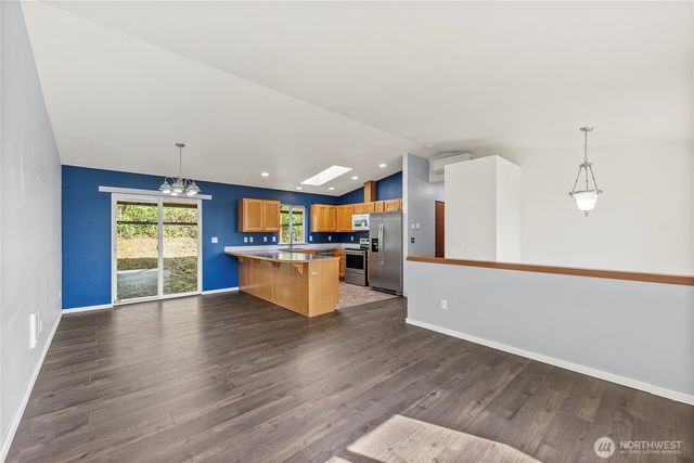 30 NE Pirates Den Road, Belfair, WA 98528