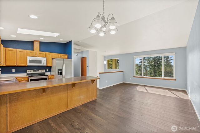 30 NE Pirates Den Road, Belfair, WA 98528