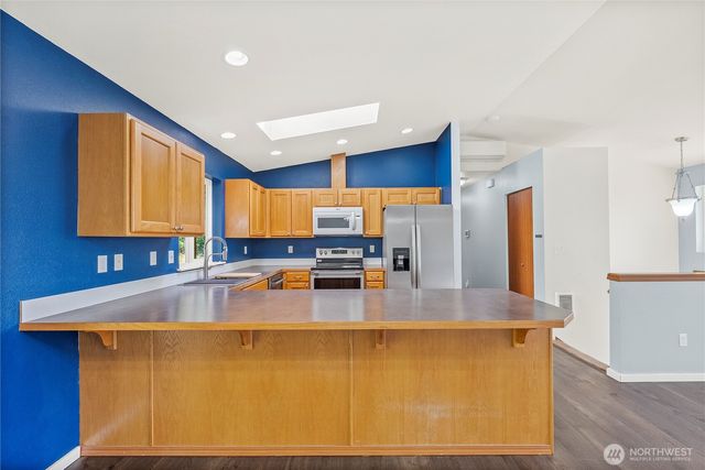 30 NE Pirates Den Road, Belfair, WA 98528