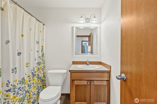 30 NE Pirates Den Road, Belfair, WA 98528