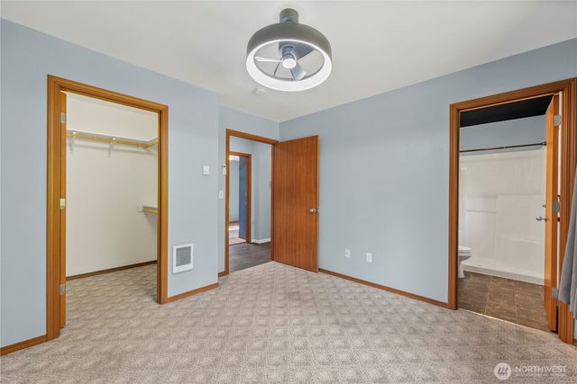 30 NE Pirates Den Road, Belfair, WA 98528