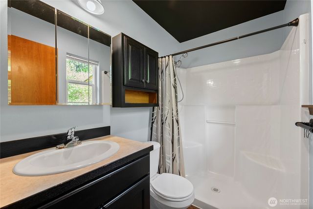 30 NE Pirates Den Road, Belfair, WA 98528