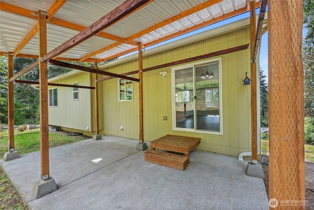 30 NE Pirates Den Road, Belfair, WA 98528