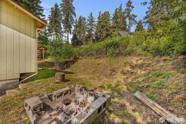 30 NE Pirates Den Road, Belfair, WA 98528