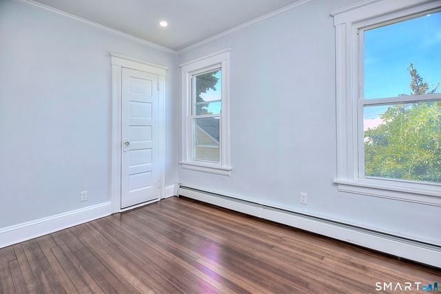 2029 Kings Highway 2nd Floor, Fairfield, CT 06824