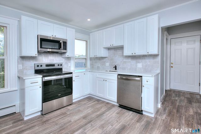 2029 Kings Highway 2nd Floor, Fairfield, CT 06824
