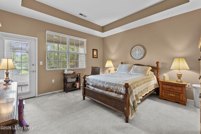 1301 Black Spruce Ln, Louisville, KY 40243
