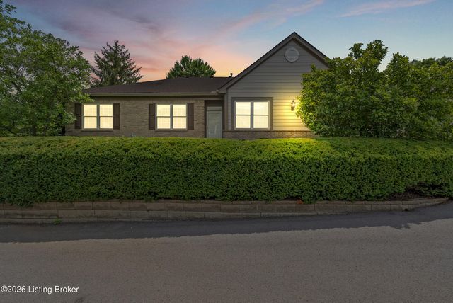 1301 Black Spruce Ln, Louisville, KY 40243