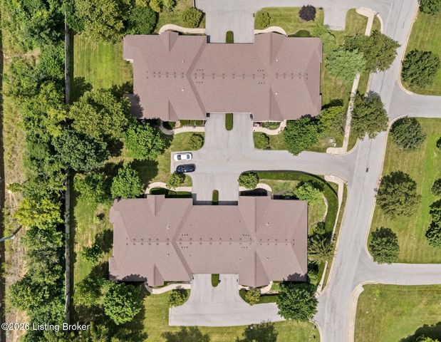 1301 Black Spruce Ln, Louisville, KY 40243