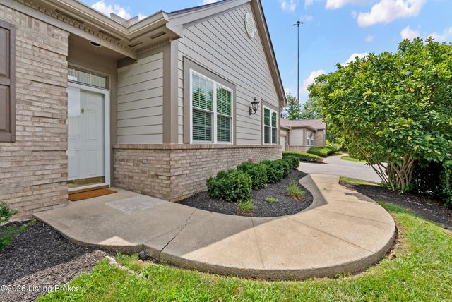 1301 Black Spruce Ln, Louisville, KY 40243