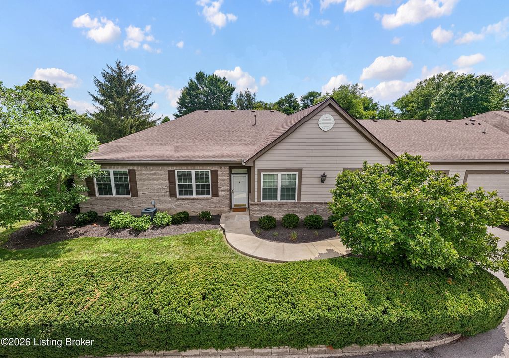 1301 Black Spruce Ln, Louisville, KY 40243