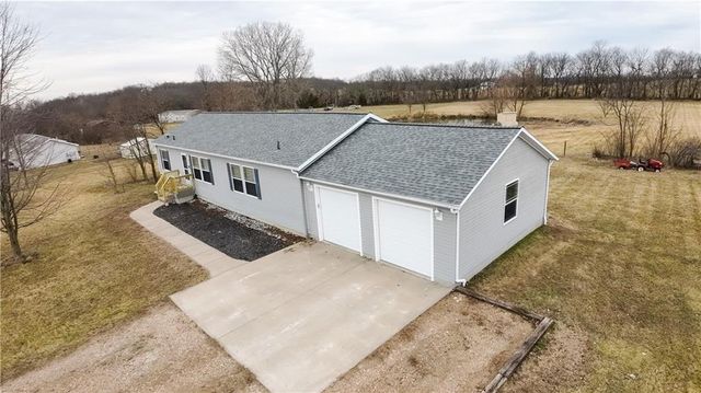 526 NW 1421st Road, Holden, MO 64040