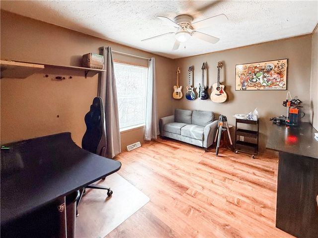 526 NW 1421st Road, Holden, MO 64040