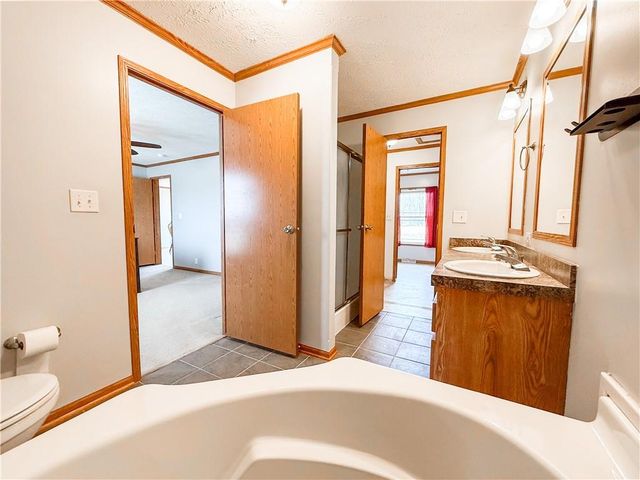 526 NW 1421st Road, Holden, MO 64040