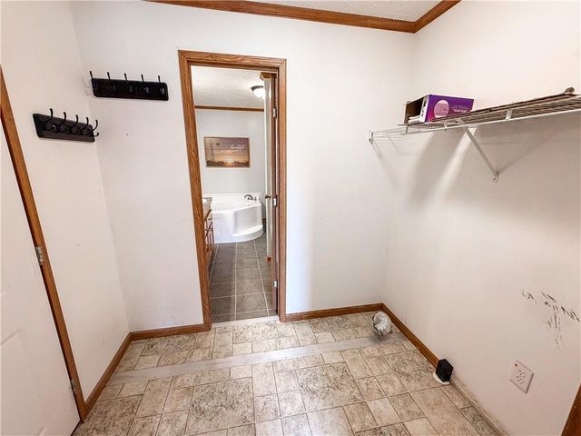 526 NW 1421st Road, Holden, MO 64040