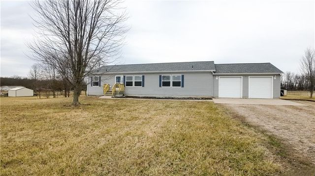 526 NW 1421st Road, Holden, MO 64040