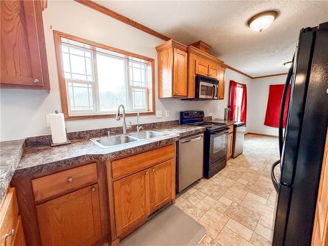 526 NW 1421st Road, Holden, MO 64040