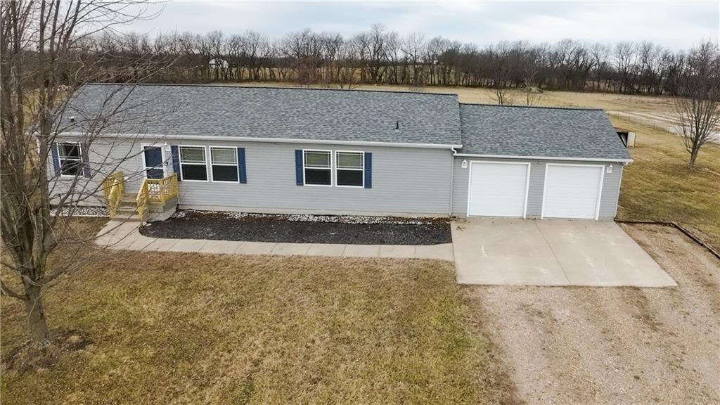 526 NW 1421st Road, Holden, MO 64040