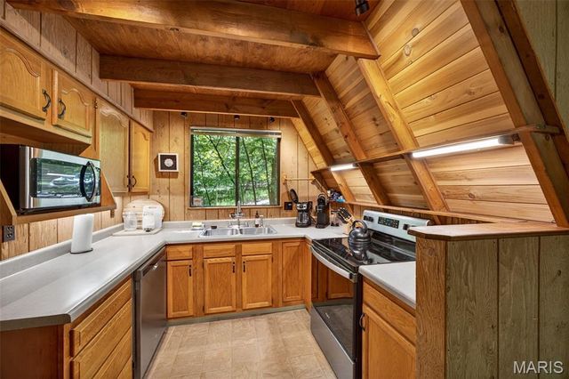 677 Whitetail Creek Drive, Innsbrook, MO 63390